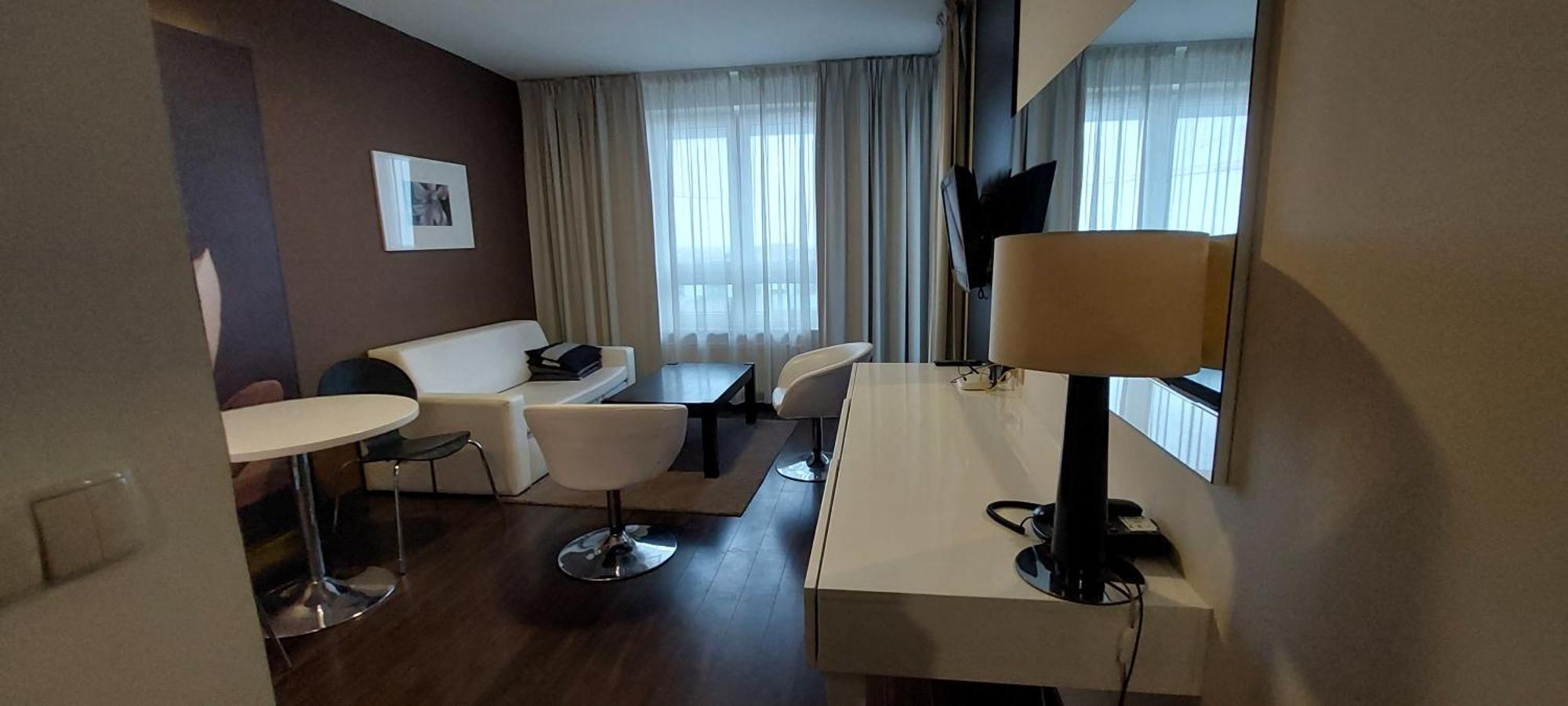 Apartament 2 Pokojowy Prywatny Z Aneksem Kuchennym W Hotelu Diva كولوبرزيغ المظهر الخارجي الصورة